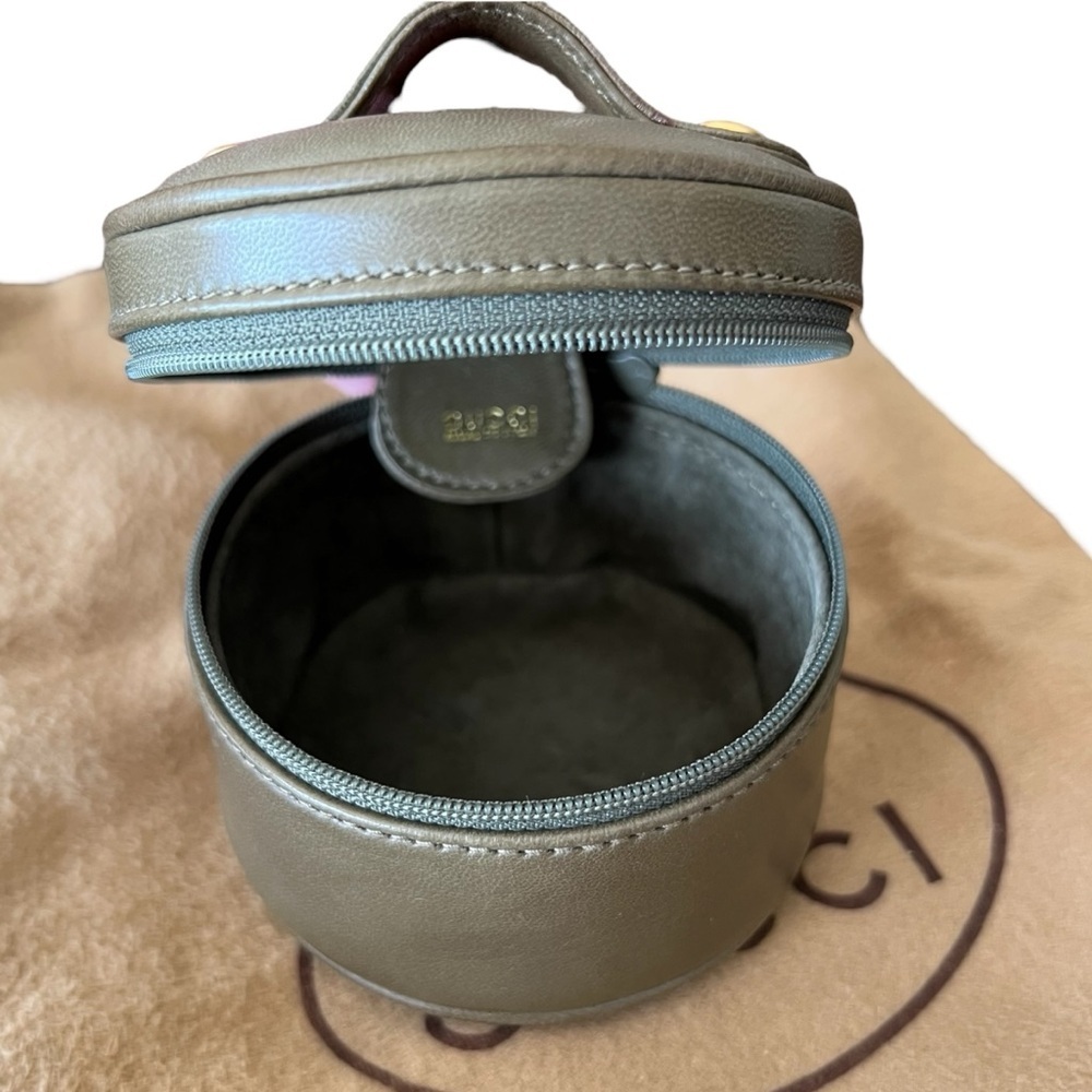 Gucci Vintage Lambskin with Suede Interior Olive Green Jewelry Mini-bag - Picture 7 of 13